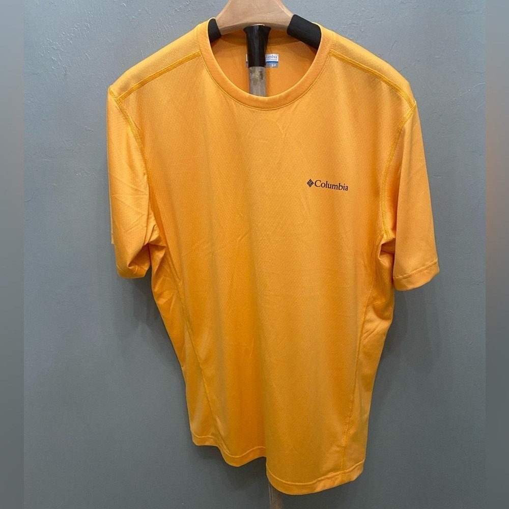 Columbia Men's Bright Orange‎ Short Sleeve Tee